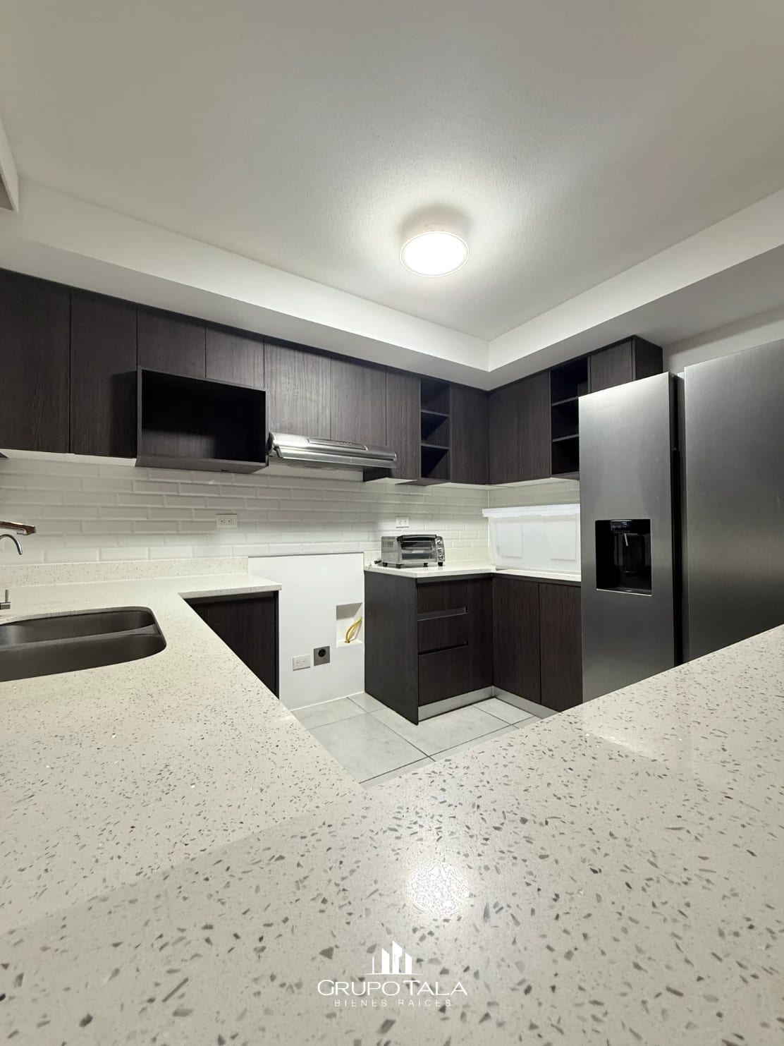 Espectacular Casa en Venta Condado Naranjo Mixco — Casa en Venta en Condado Naranjo, Zona 4 Mixco, Guatemala, Ciudad — foto 4 de 8