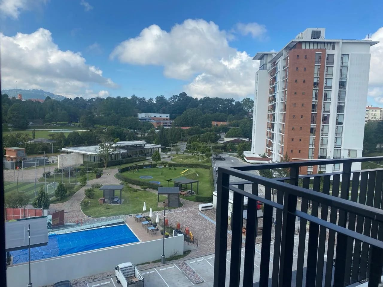 Rento Apartamento en Edificio San Isidro 2021 Zona 16 — Apartamento en Alquiler en Zona 16, Guatemala, Ciudad — foto 10 de 11