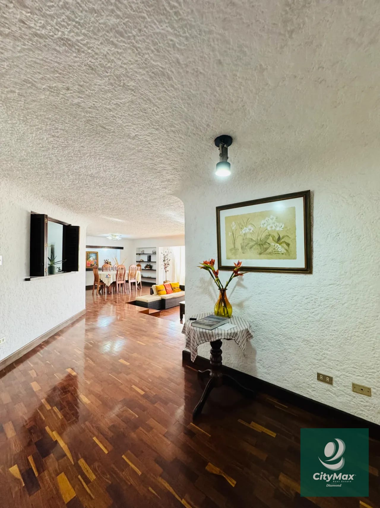 Apartamento Amueblado en venta y renta zona 10 — Apartamento en Alquiler en Zona 10, Guatemala, Ciudad — foto 7 de 16