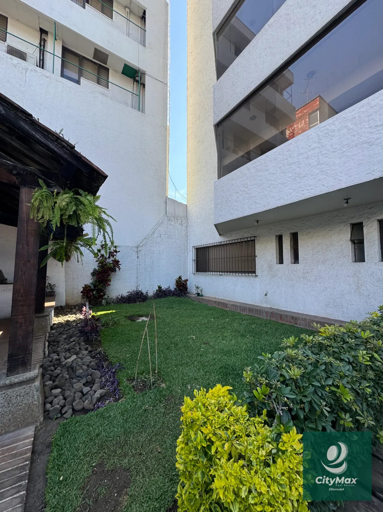 Apartamento Amueblado en venta y renta zona 10 — Apartamento en Alquiler en Zona 10, Guatemala, Ciudad — foto 16 de 16