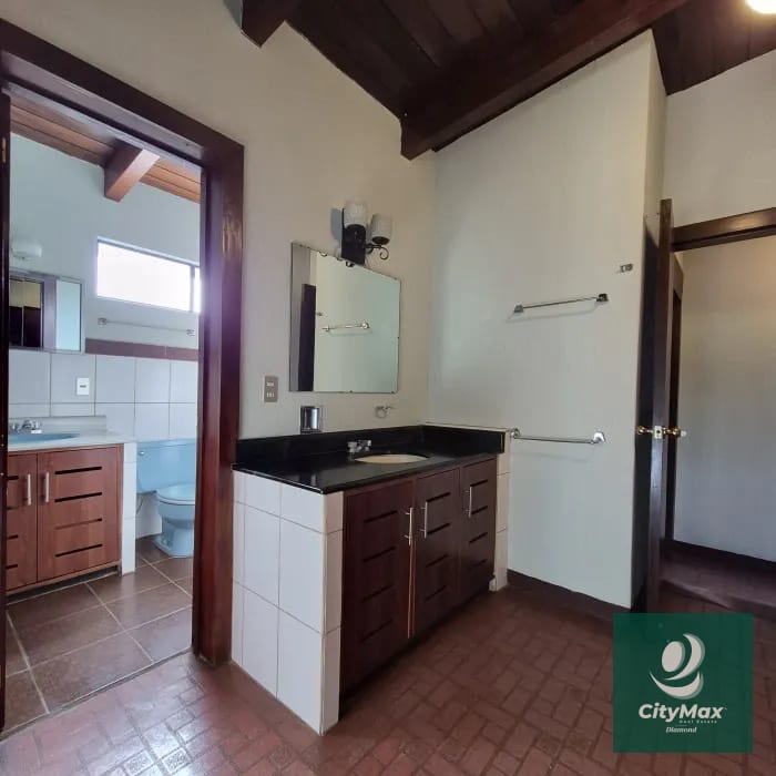 Casa para Oficinas en Renta Vista Hermosa 1 Zona 15 Guatemala — Casa en Alquiler en Vista Hermosa I, Zona 15, Guatemala, Ciudad — foto 14 de 17