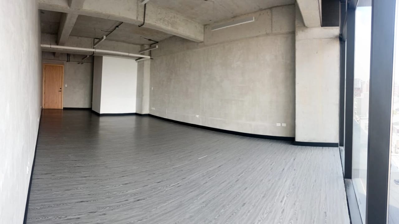 Oficina en renta zona 10 — Oficina en Alquiler en Edificio 01010 (Cero Diez Diez), Zona 10, Guatemala, Ciudad — foto 3 de 7