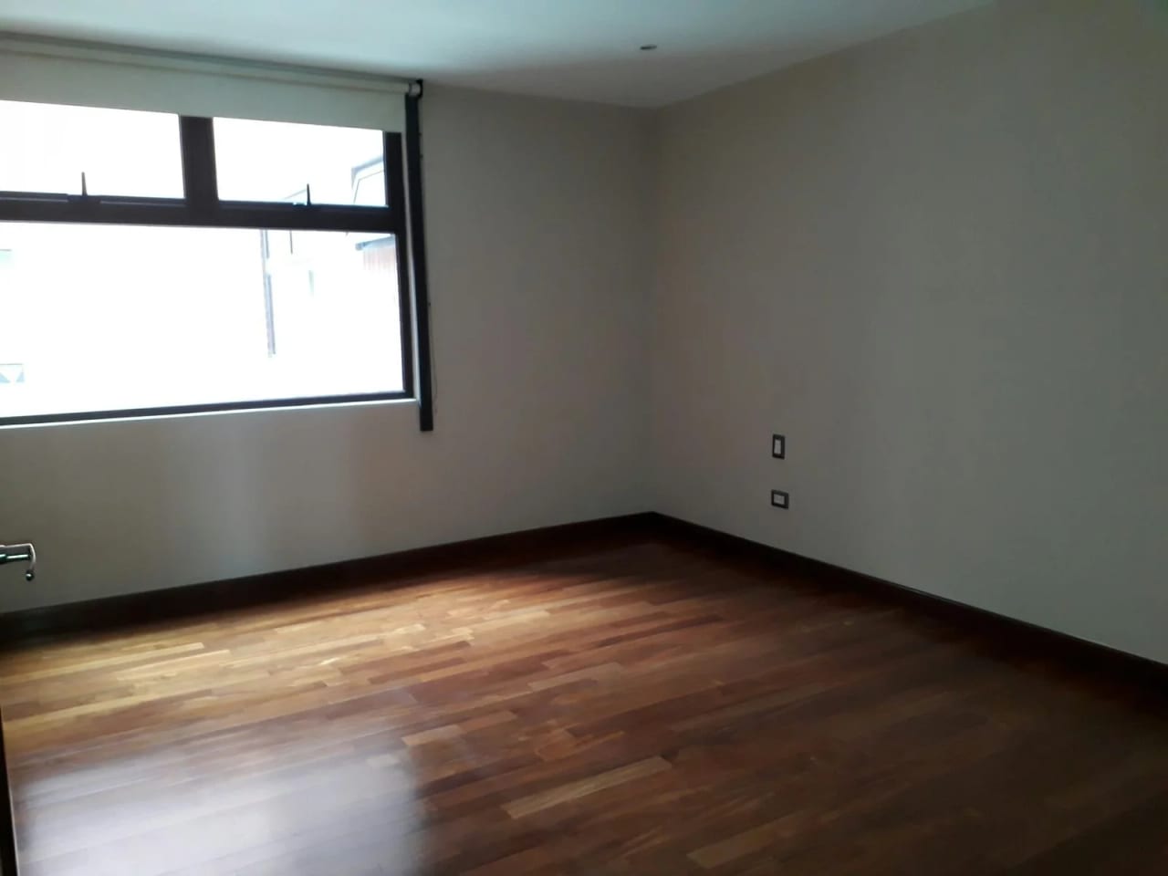 Vendo Apto Z.10 Edif. Mirafiori REF.6827 — Apartamento en Venta en Zona 10, Guatemala, Ciudad — foto 4 de 14
