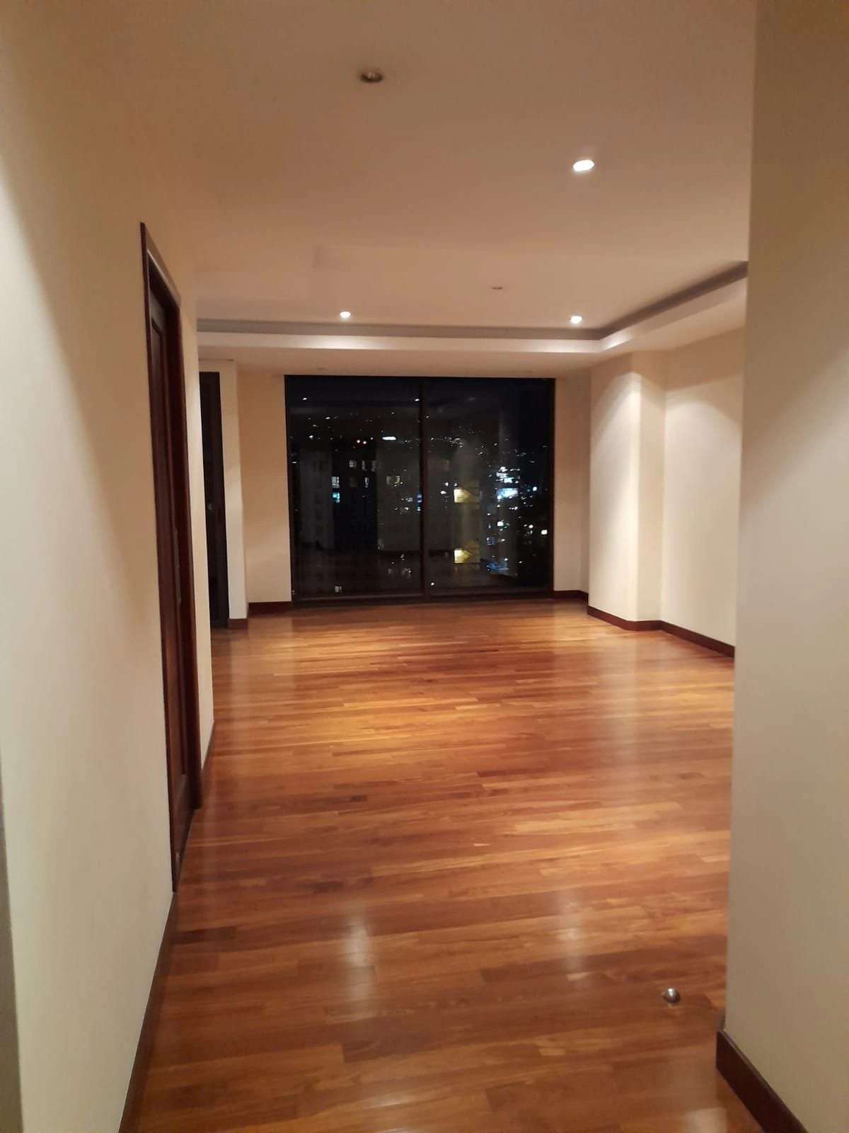 Vendo Apto Z.10 Edif. Mirafiori REF.6827 *110 M2, 2 Hab, 2 Baños, 2 Parqueos — Apartamento en Venta en Zona 10, Guatemala, Ciudad — foto 10 de 16