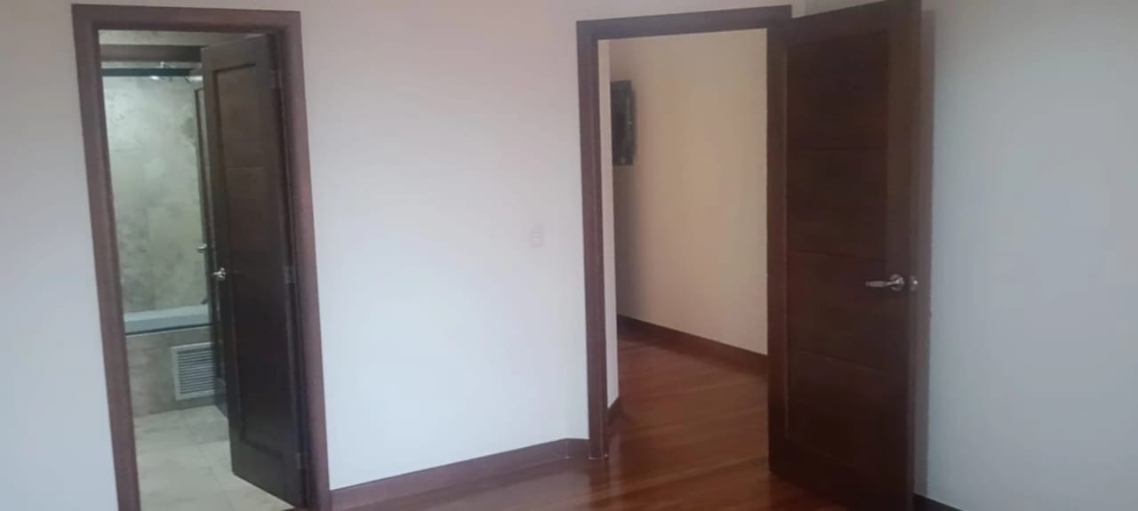 Vendo Apto Z.10 Edif. Mirafiori REF.6827 *110 M2, 2 Hab, 2 Baños — Apartamento en Venta en Zona 10, Guatemala, Ciudad — foto 9 de 17
