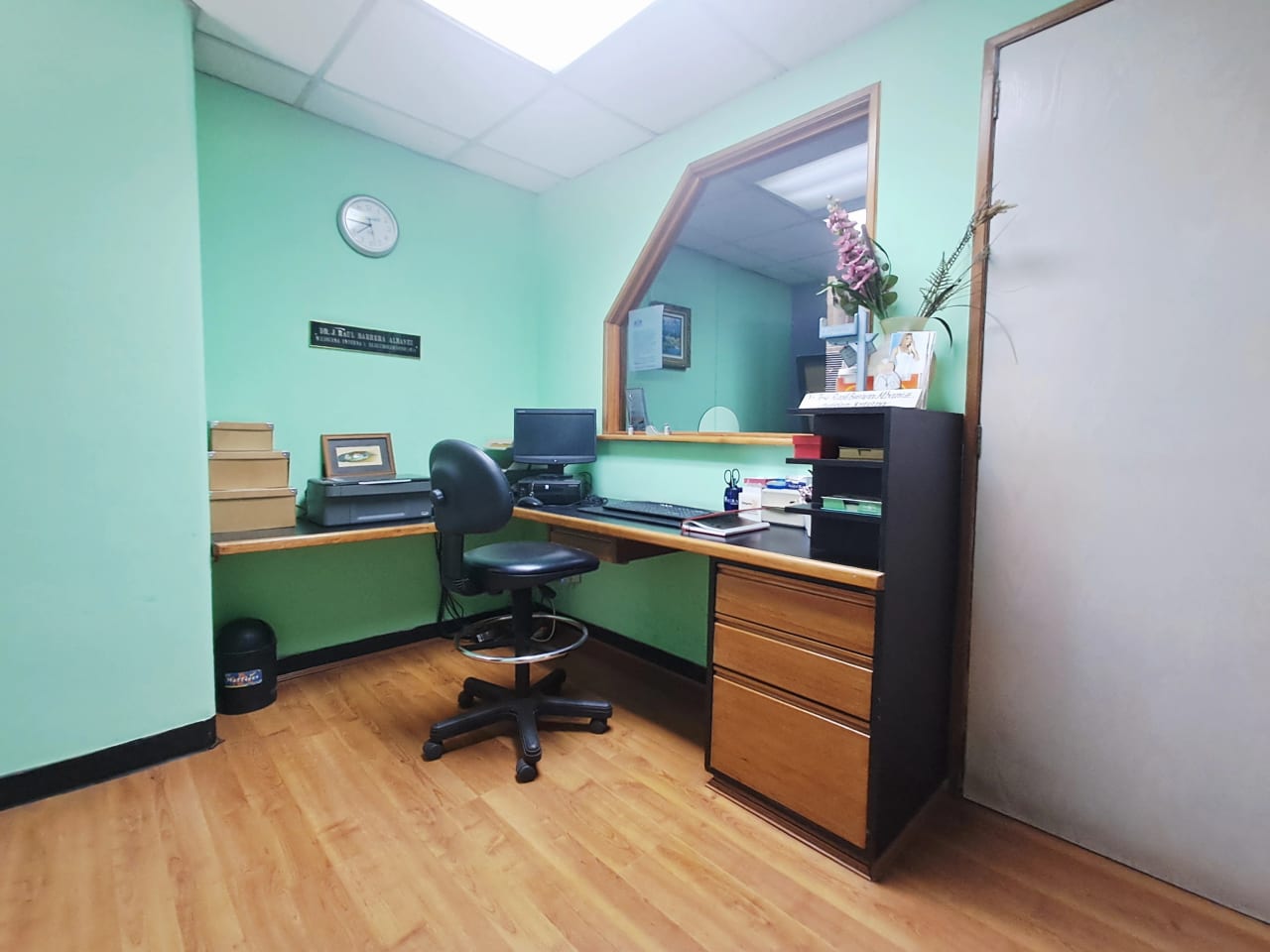 Clinica Médica Santa Clara, Zona 10 — Clínica en Venta en Zona 10, Guatemala, Ciudad — foto 2 de 8