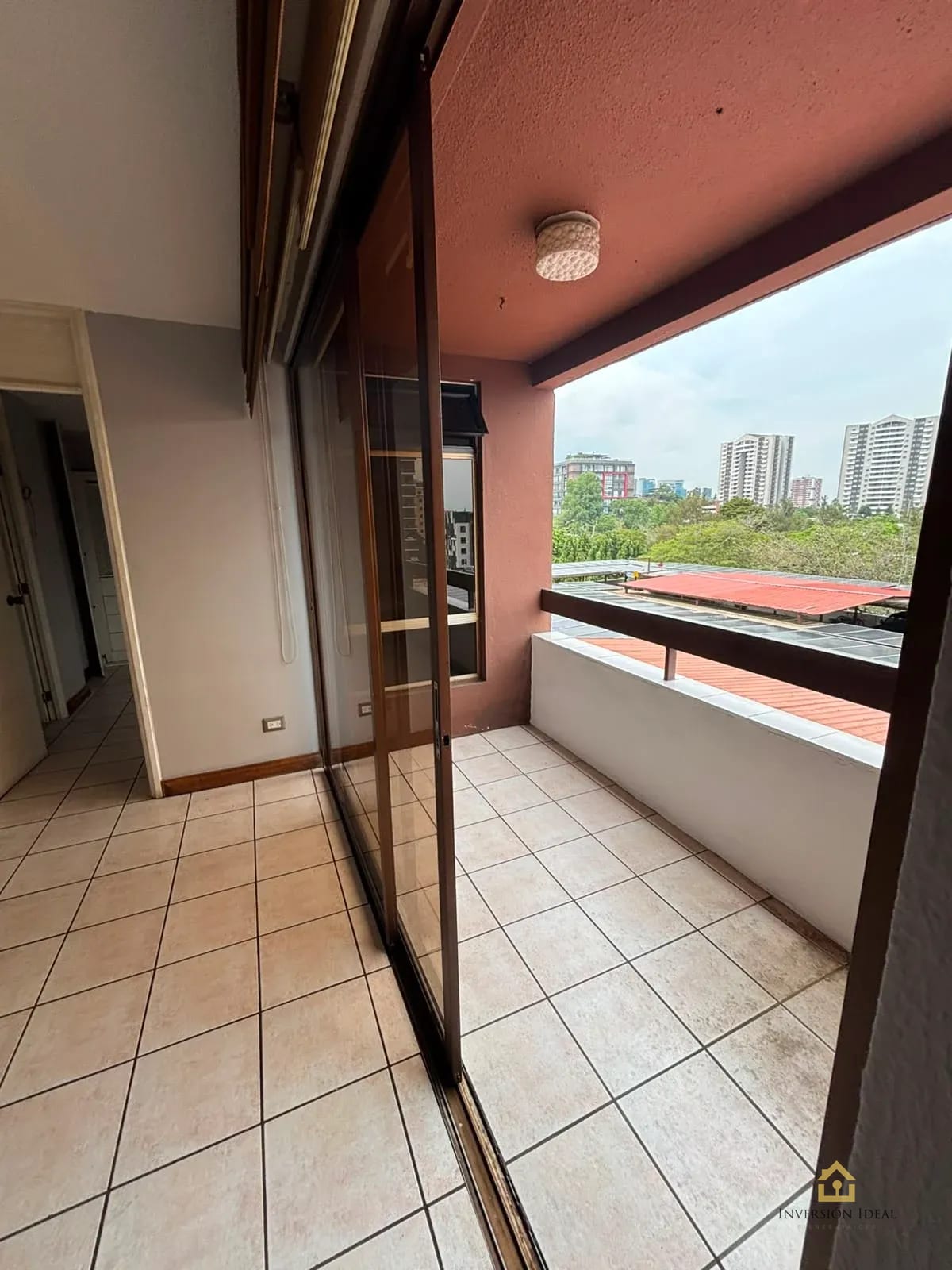 VENDO APARTAMENTO EN ZONA 15 - $140,000 - Vista Hermosa 2 | 1 Habitación + Balcón — Apartamento en Venta en Vista Hermosa II, Zona 15, Guatemala, Ciudad — foto 2 de 12