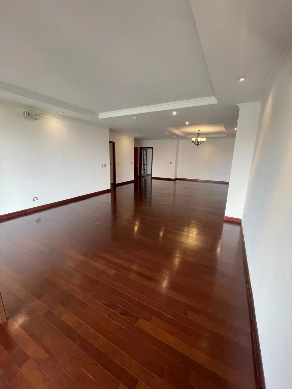 Espectacular apartamento de 295 mts. en zona 14 TADEUS!! — Apartamento en Alquiler en Zona 14, Guatemala, Ciudad — foto 7 de 16