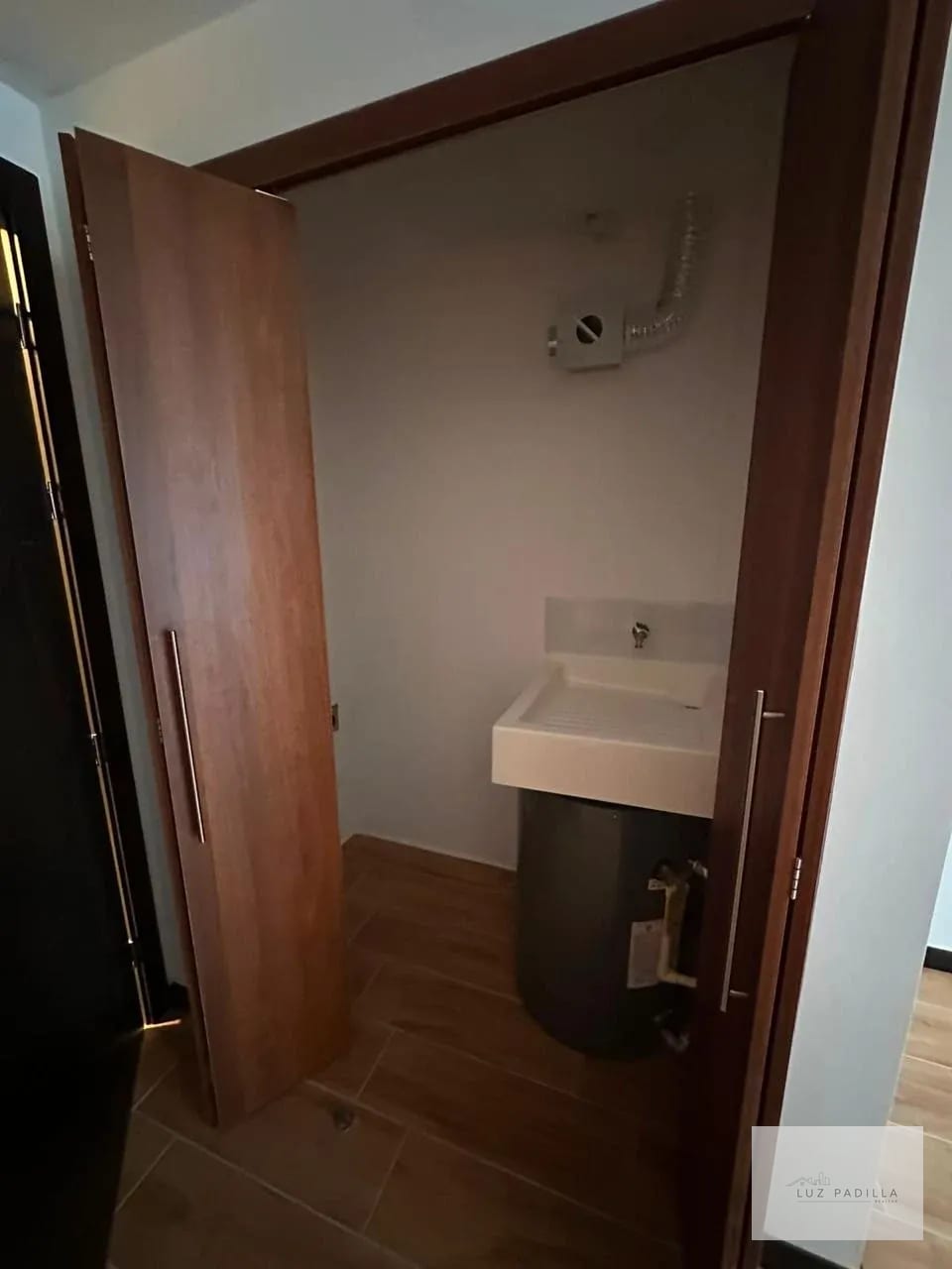 Apartamento en venta edificio Essenza Zona 13 — Apartamento en Venta en Zona 13, Guatemala, Ciudad — foto 14 de 16