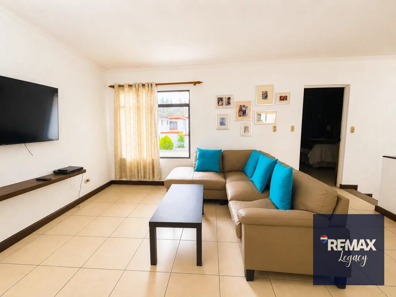 Casa Venta | Portal de San Isidro I | Zona 16 — Casa en Venta en San Isidro, Zona 16, Guatemala, Ciudad — foto 2 de 14