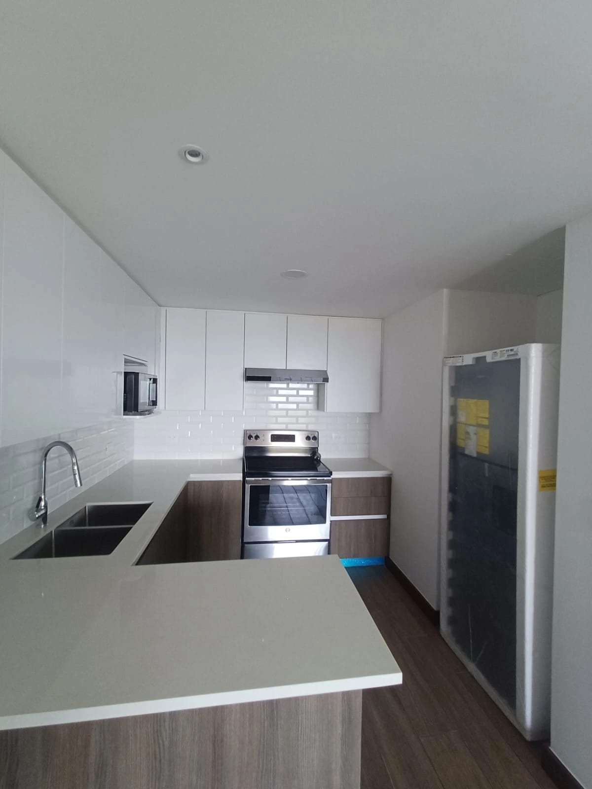 Apartamento en renta para estrenar. NARU16 — Apartamento en Alquiler en Zona 16, Guatemala, Ciudad — foto 3 de 17