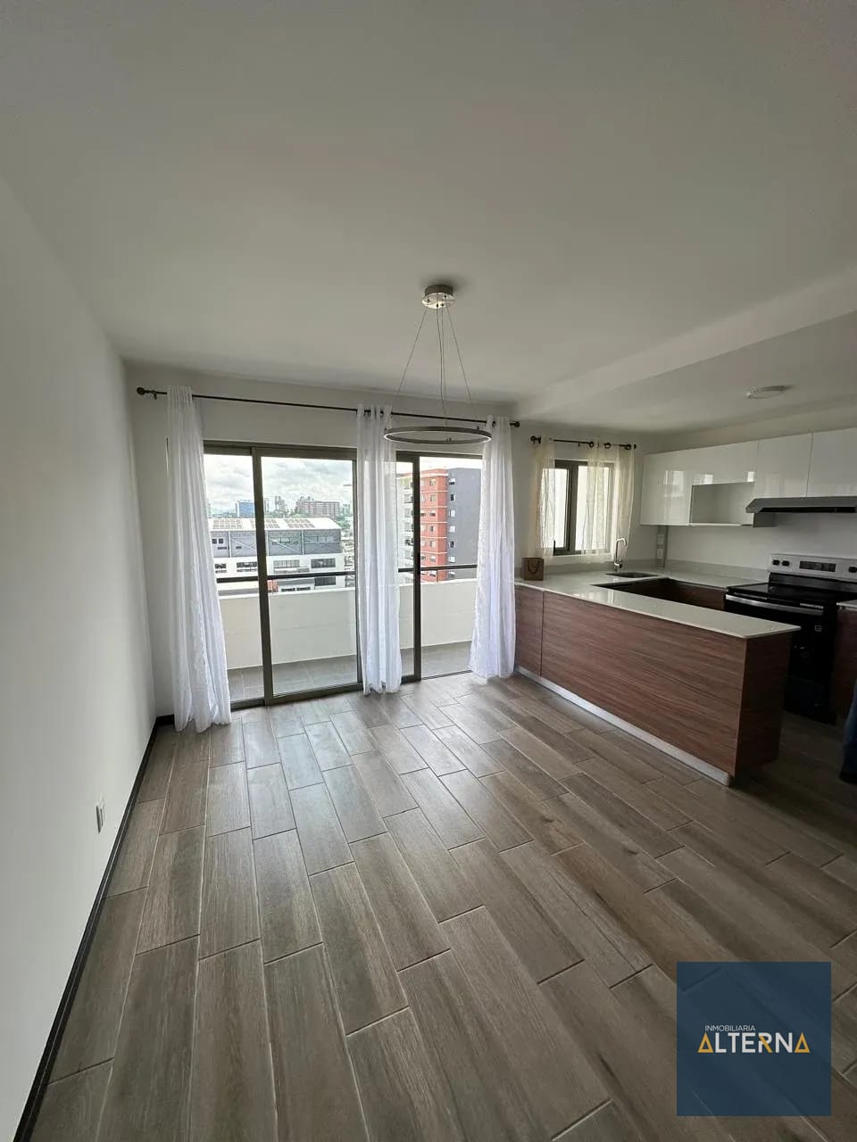 Apartamento en renta en Zona 14 — Apartamento en Alquiler en Zona 14, Guatemala, Ciudad — foto 3 de 8