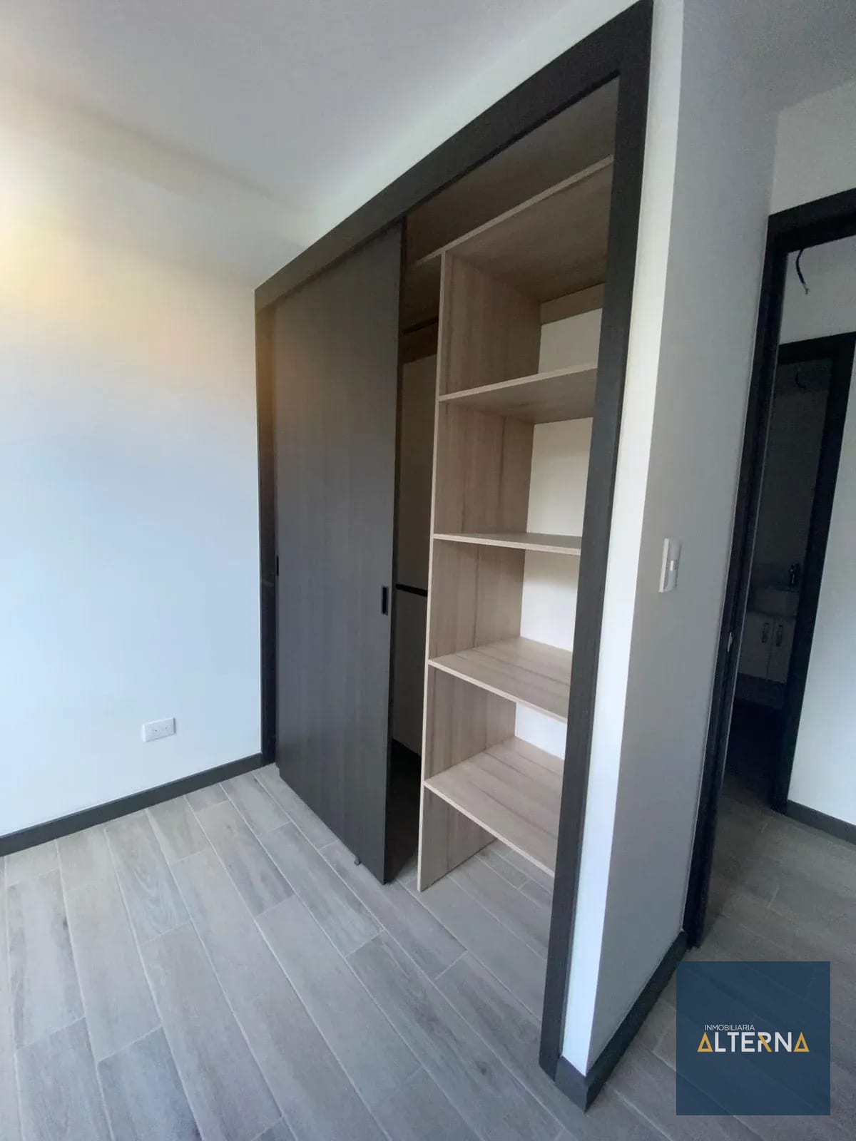 Apartamento en Renta en Zona 16 — Apartamento en Alquiler en Zona 16, Guatemala, Ciudad — foto 7 de 8