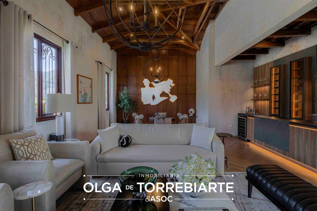 Casa en Paseo Antigua, Antigua Guatemala — Casa en Venta en Antigua, Sacatepéquez — foto 4 de 17