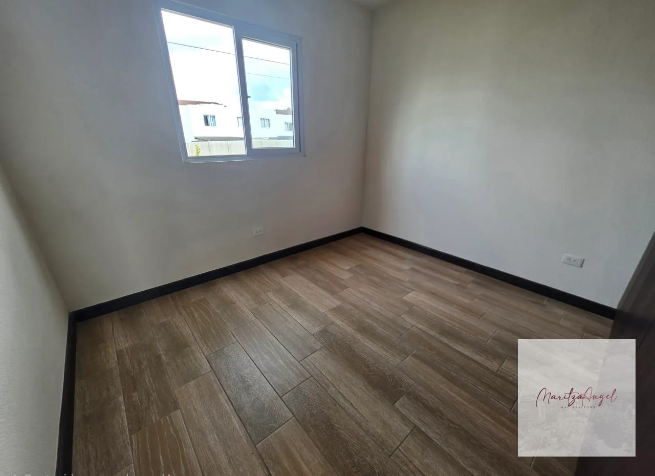 Venta de Casa en Condado Almeria, San Jose Pinula . — Casa en Venta en San José Pinula, Guatemala, Ciudad — foto 9 de 15