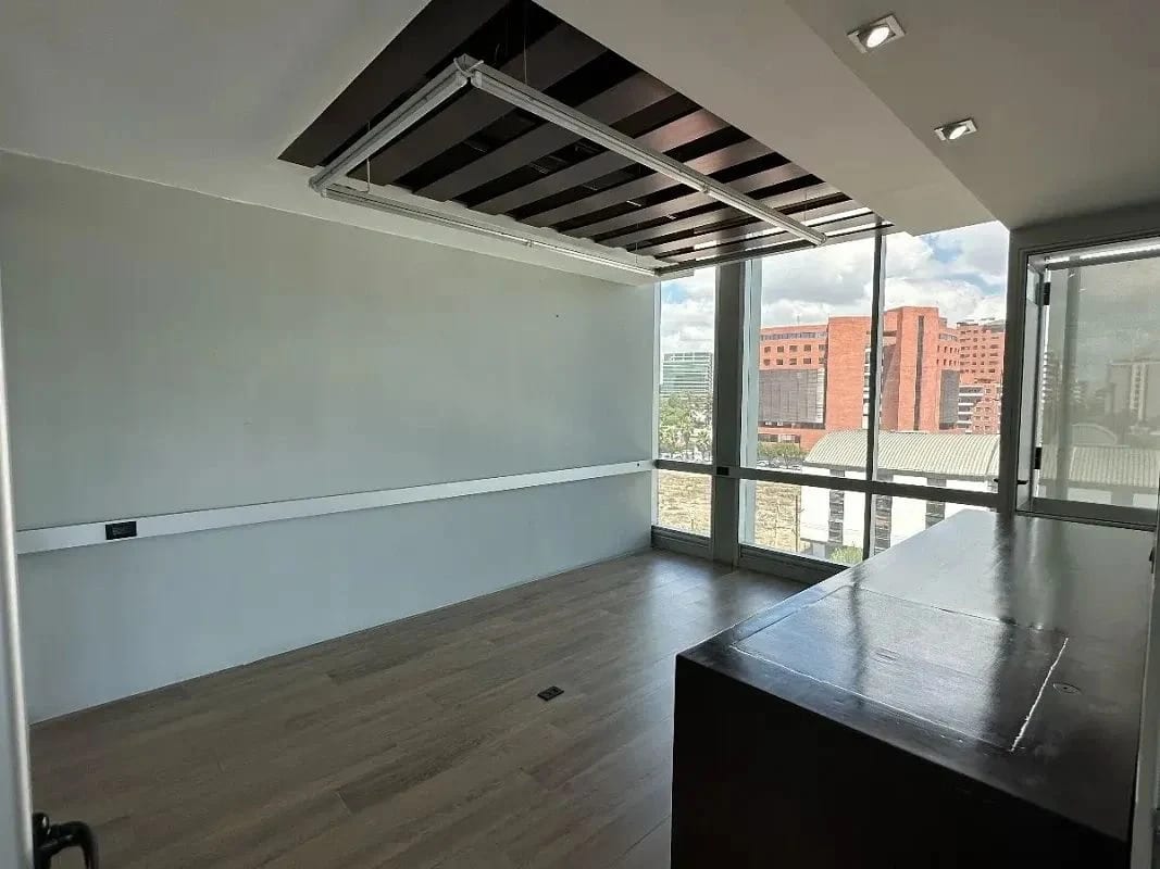 Oficina en VENTA en zona 10 — Oficina en Venta en Zona 10, Guatemala, Ciudad — foto 2 de 2