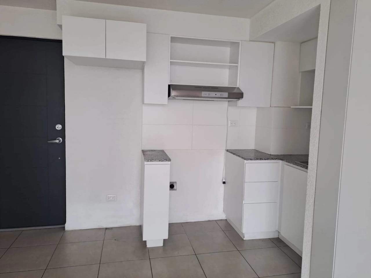 Apartamento en Zona 8 — Apartamento en Alquiler en Zona 8, Guatemala, Ciudad — foto 2 de 9