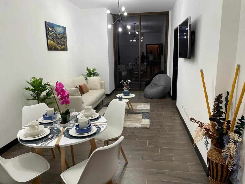 Apartamento amueblado en Zona 10 — Apartamento en Alquiler en Zona 10, Guatemala, Ciudad — foto 2 de 9