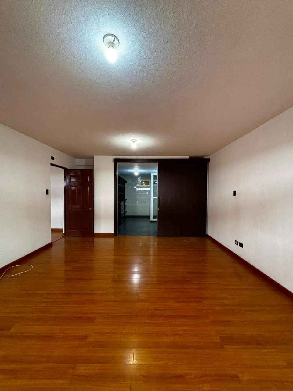 Apartamento con jardín en Las Charcas, Zona 11 — Apartamento en Alquiler en Zona 11, Guatemala, Ciudad — foto 6 de 10