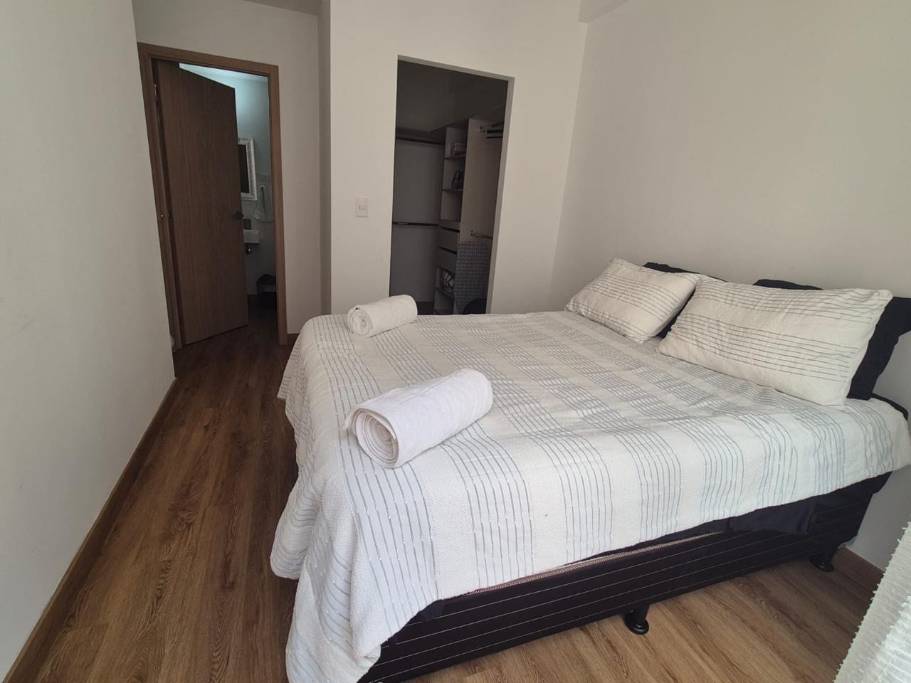 Disponible en Renta Apartamento en Vertical el Zapote Zona 2 — Apartamento en Alquiler en Vertical El Zapote, Zona 2, Guatemala, Ciudad — foto 12 de 17