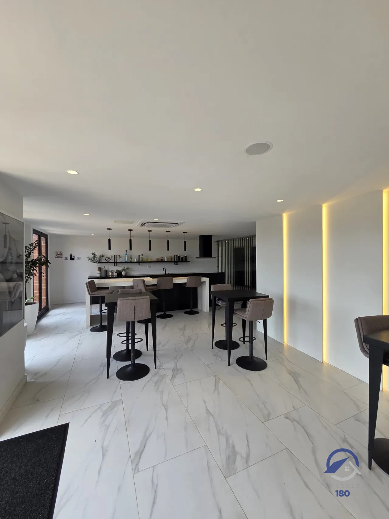Apartamentos en Venta en Edificio Céntrico de 3 dormitorios, zona 5 — Apartamento en Venta en Céntrico, Zona 5, Guatemala, Ciudad — foto 9 de 10