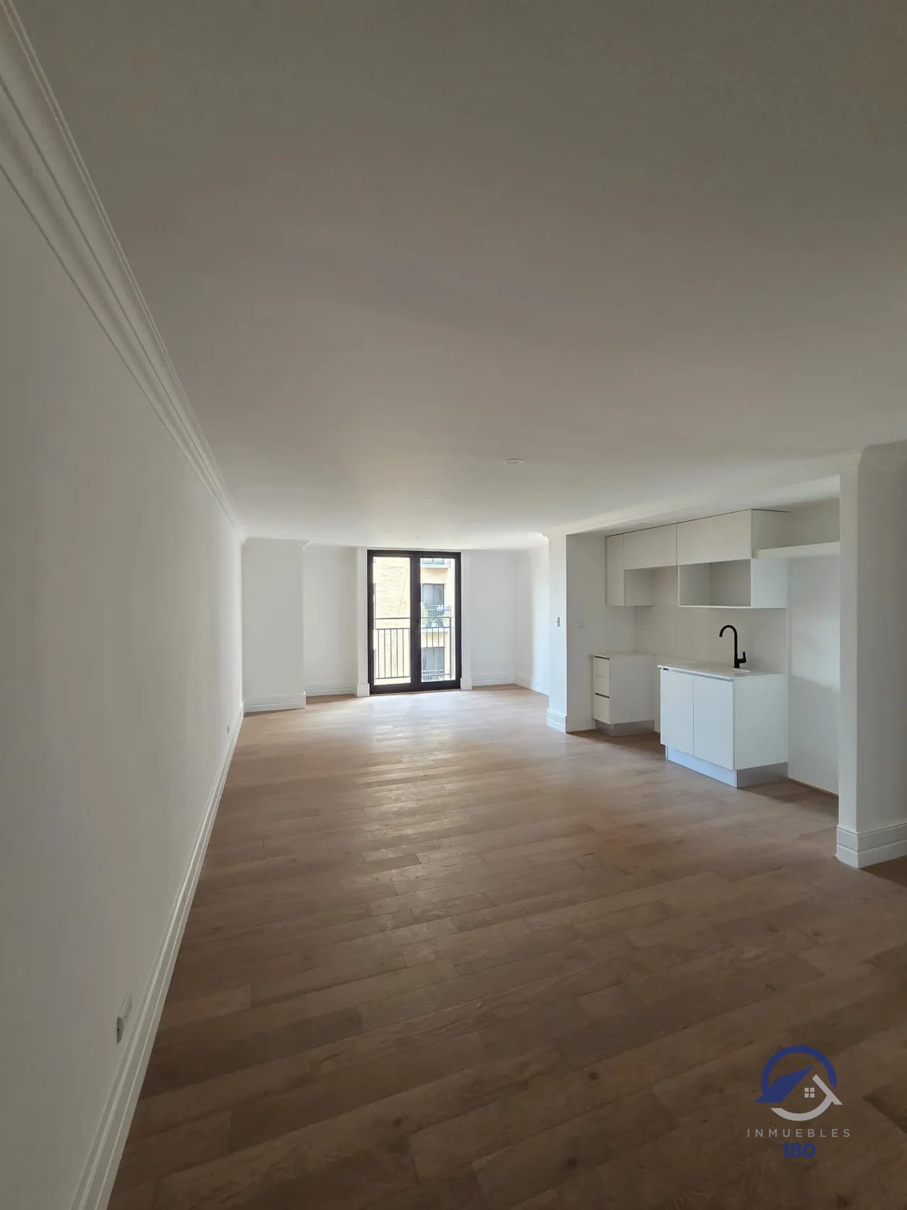 Apartamentos en Venta en Edificio Céntrico de 3 dormitorios, zona 5 — Apartamento en Venta en Céntrico, Zona 5, Guatemala, Ciudad — foto 2 de 10