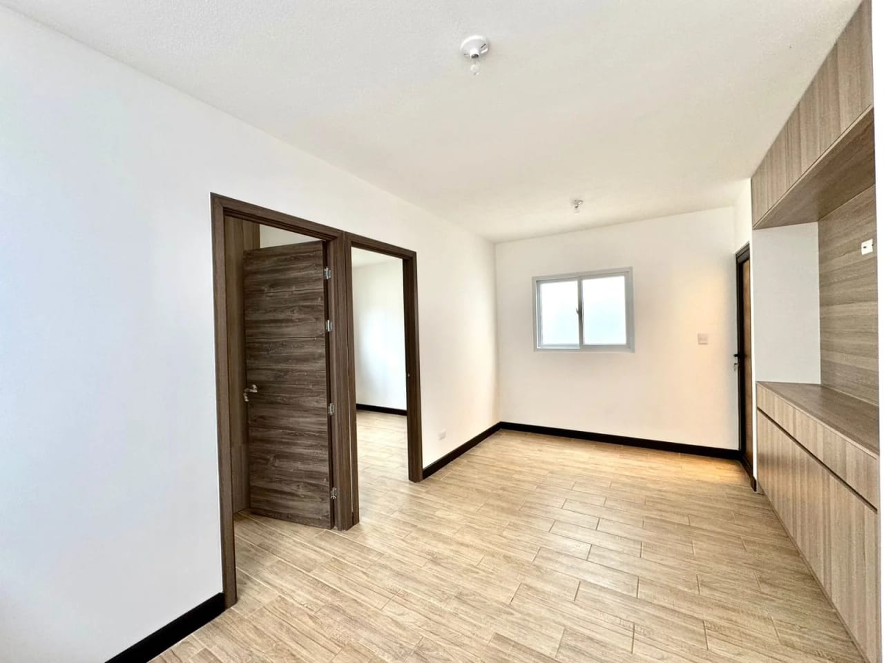 Venta de casa en Bosques de Santa Elena | Km.25 CAES — Casa en Venta en Carretera a El Salvador, Guatemala, Ciudad — foto 5 de 13
