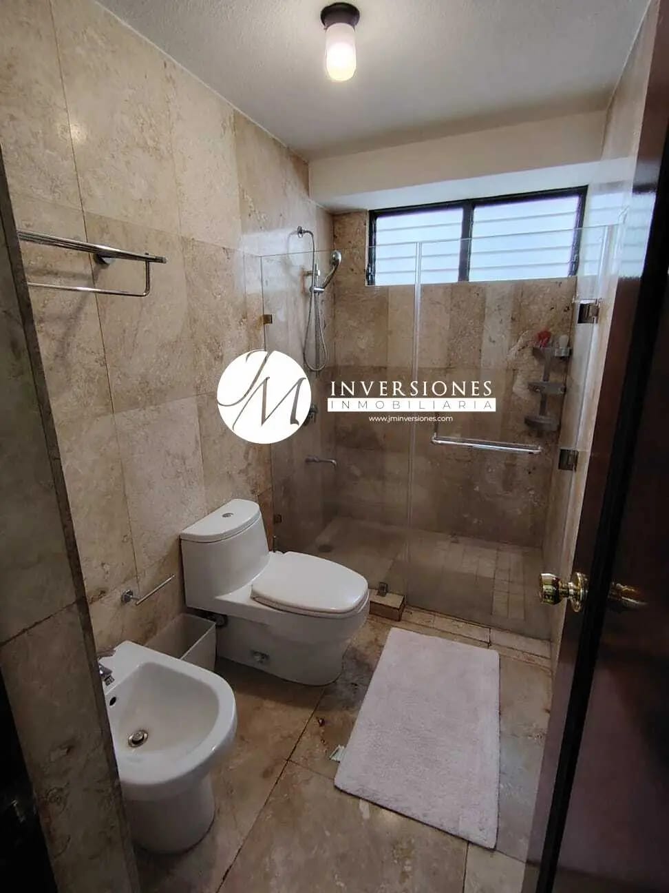 Apartamento amplio en venta zona 10 de 3 Dormitorios — Apartamento en Venta en Zona 10, Guatemala, Ciudad — foto 11 de 11