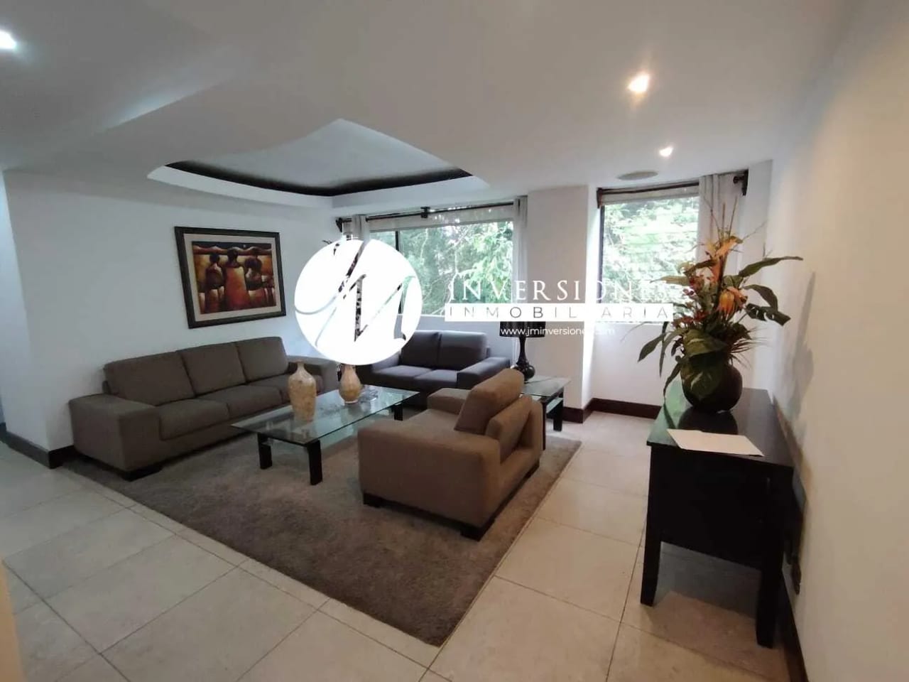 Apartamento Amueblado en Renta zona 10 — Apartamento en Alquiler en Zona 10, Guatemala, Ciudad — foto 2 de 11