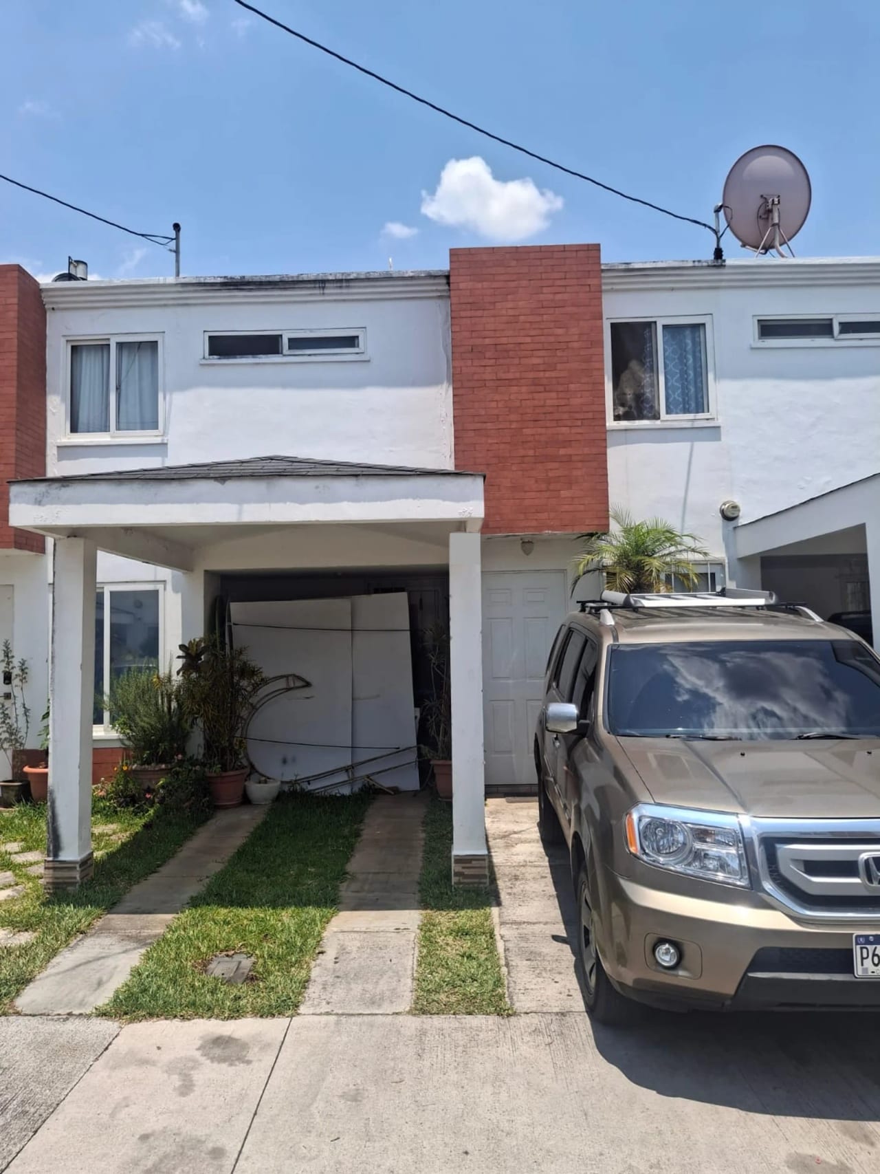 Lomas del Carmen 3. Santa Catarina Pinula Q. 900,000 — Casa en Venta en Santa Catarina Pinula, Guatemala, Ciudad — foto 1 de 17