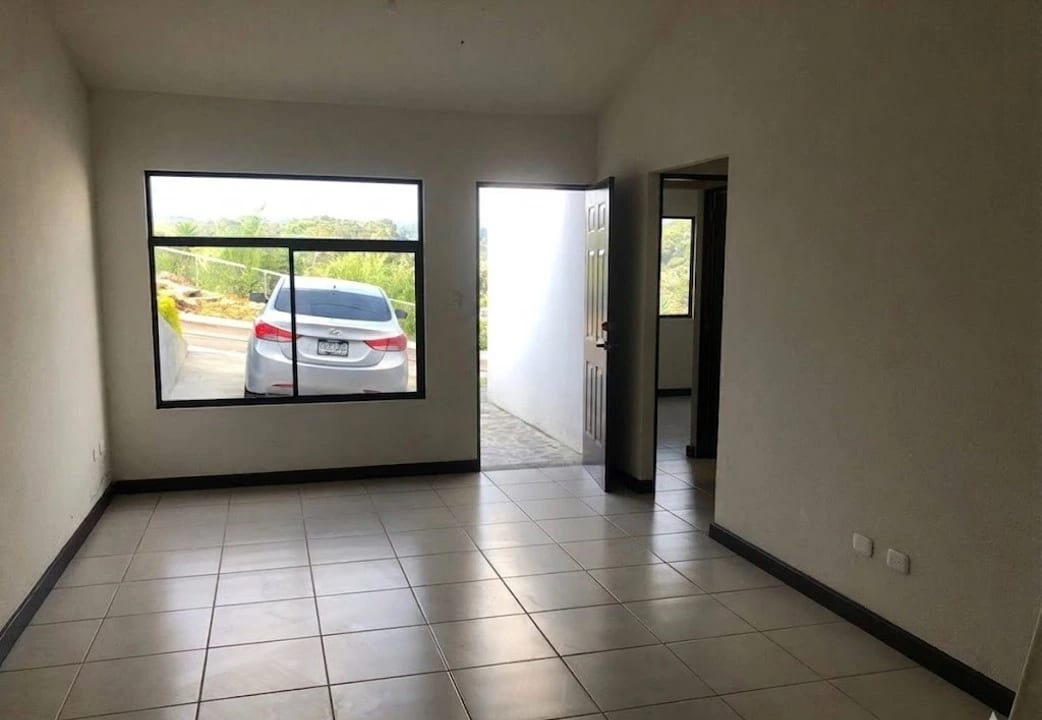 Casa de 1 Nivel en Carretera a el Salvador KM 30.8 Condado Santa Fe — Casa en Venta en km 26-30, Carretera a El Salvador, Guatemala, Ciudad — foto 2 de 10