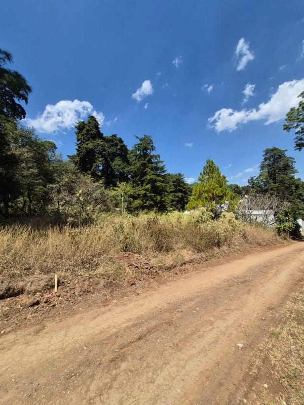 Terreno de Esquina el Encinal, Zona 7 Mixco — Terreno en Venta en El Encinal, Zona 7 Mixco, Guatemala, Ciudad — foto 3 de 4