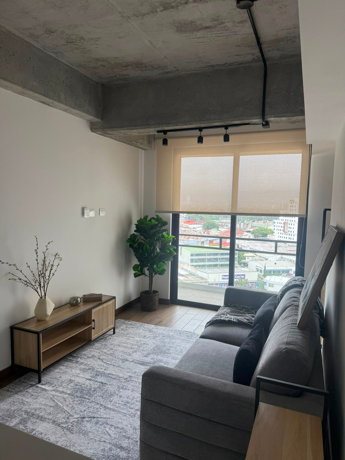 Apartamento en Renta Inara Cuatro — Apartamento en Alquiler en Zona 4, Guatemala, Ciudad — foto 1 de 16
