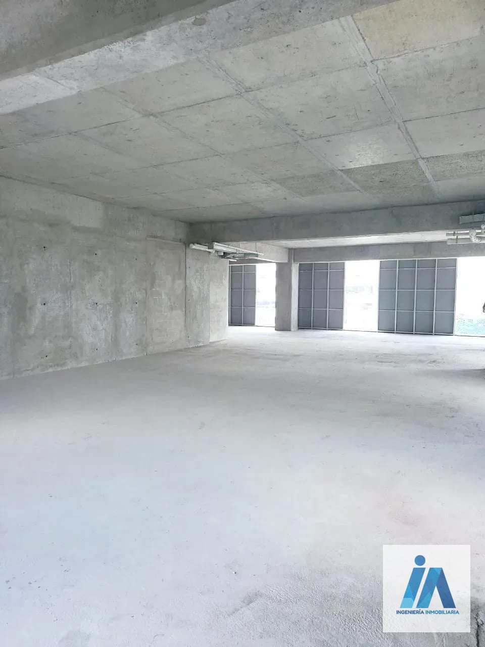 OFICINA EN ALQUILER – Edificio AVIA, Zona 10 — Oficina en Venta en Zona 10, Guatemala, Ciudad — foto 3 de 5