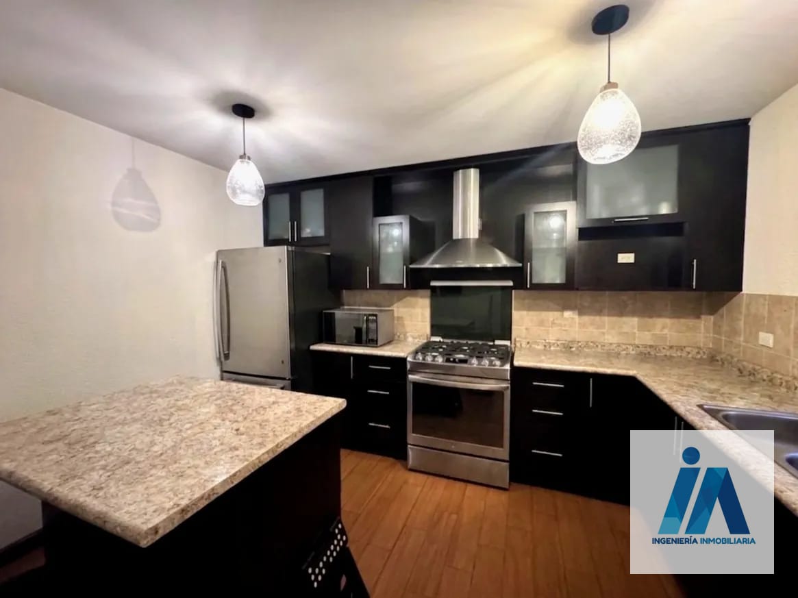 CASA EN VENTA 📍Condominio Bosques de Arrazola, km16.5 Carretera a El Salvador — Casa en Venta en Carretera a El Salvador, Guatemala, Ciudad — foto 3 de 13