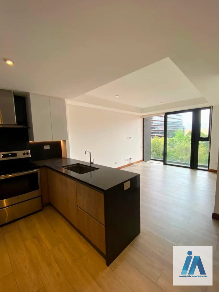 APARTAMENTO EN ALQUILER📍 Edificio Reserva Diez, Zona 10 — Apartamento en Alquiler en Zona 10, Guatemala, Ciudad — foto 3 de 17