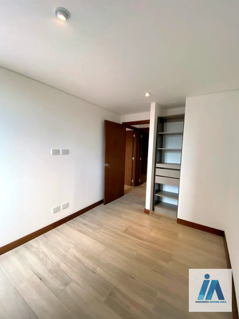 APARTAMENTO EN ALQUILER📍 Edificio Reserva Diez, Zona 10 — Apartamento en Alquiler en Zona 10, Guatemala, Ciudad — foto 8 de 17