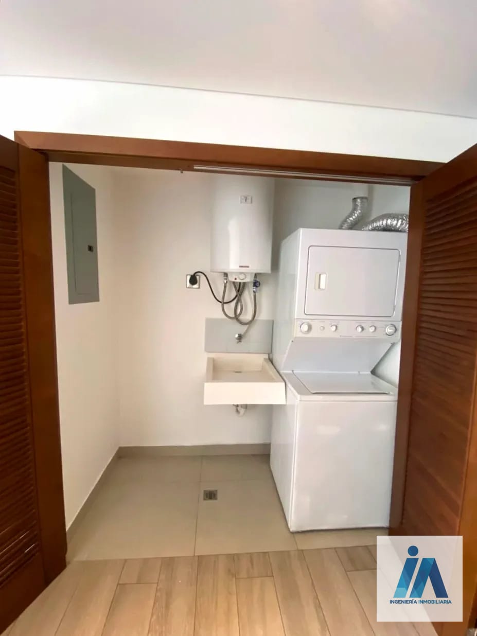 APARTAMENTO EN ALQUILER📍 Edificio Reserva Diez, Zona 10 — Apartamento en Alquiler en Zona 10, Guatemala, Ciudad — foto 11 de 17
