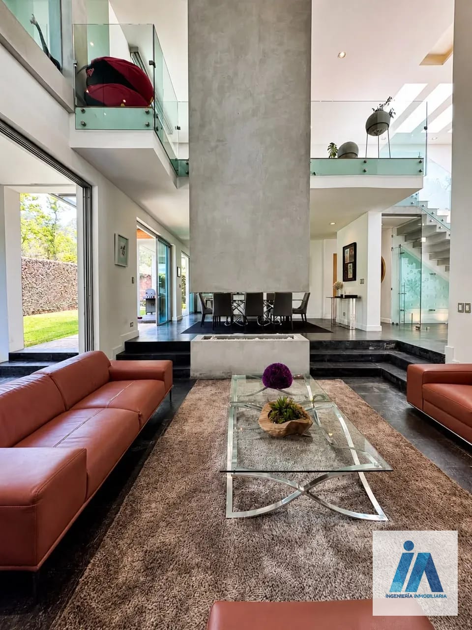 DISEÑO, LUJO Y EXCLUSIVIDAD 📍 Condominio Las Luces, Km 13.5, CAES — Casa en Venta en Las Luces, Carretera a El Salvador, Guatemala, Ciudad — foto 2 de 12