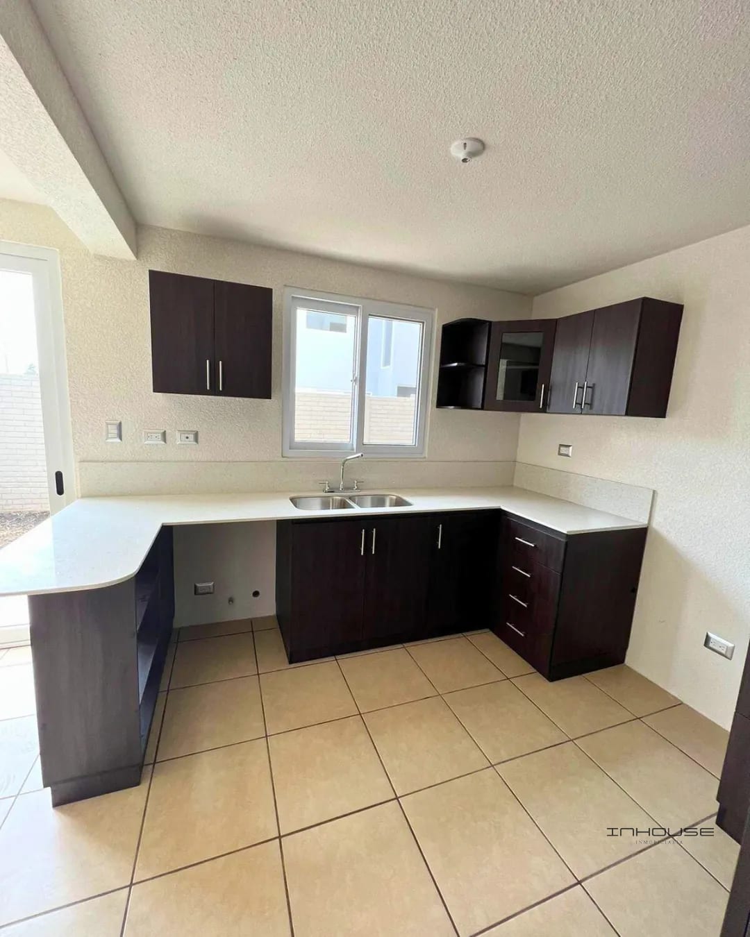 Casa en Venta en CAES -altos de Village KM. 25 - — Casa en Venta en Carretera a El Salvador, Guatemala, Ciudad — foto 9 de 10