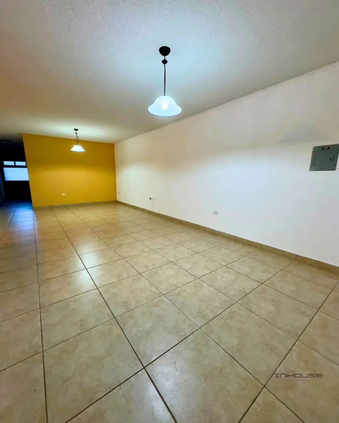Apartamento en Renta Zona 16, Hacienda Real Sector 4 — Apartamento en Venta en Hacienda Real, Zona 16, Guatemala, Ciudad — foto 8 de 9