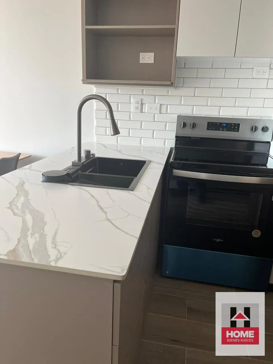 Apartamento Cercano a Oakland para Estrenar en Venta Zona 10 — Apartamento en Venta en Biko, Zona 10, Guatemala, Ciudad — foto 10 de 12