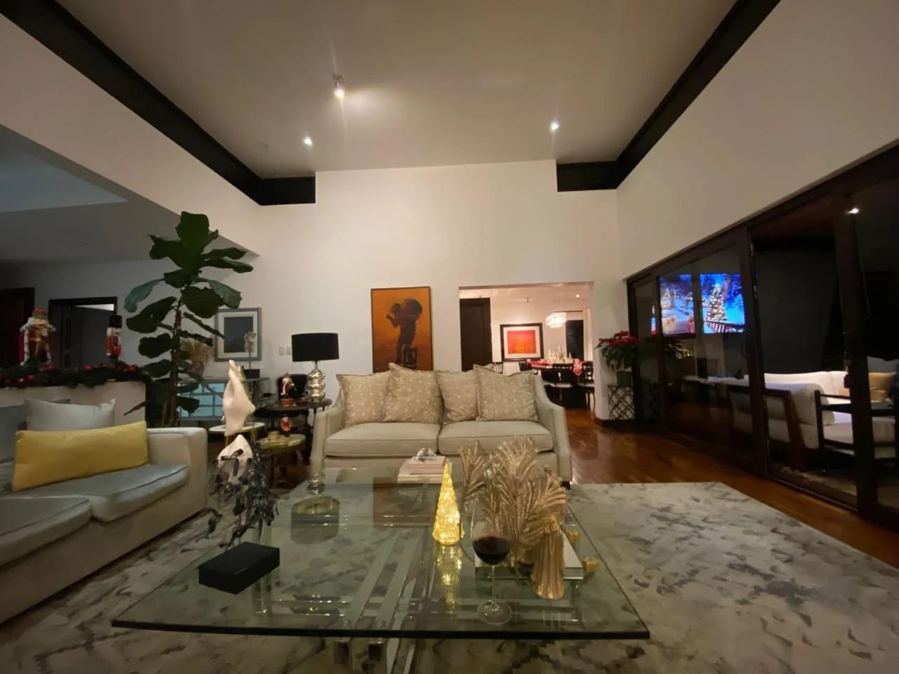 Exclusiva casa en venta en zona 16 — Casa en Venta en San Isidro, Zona 16, Guatemala, Ciudad — foto 10 de 13