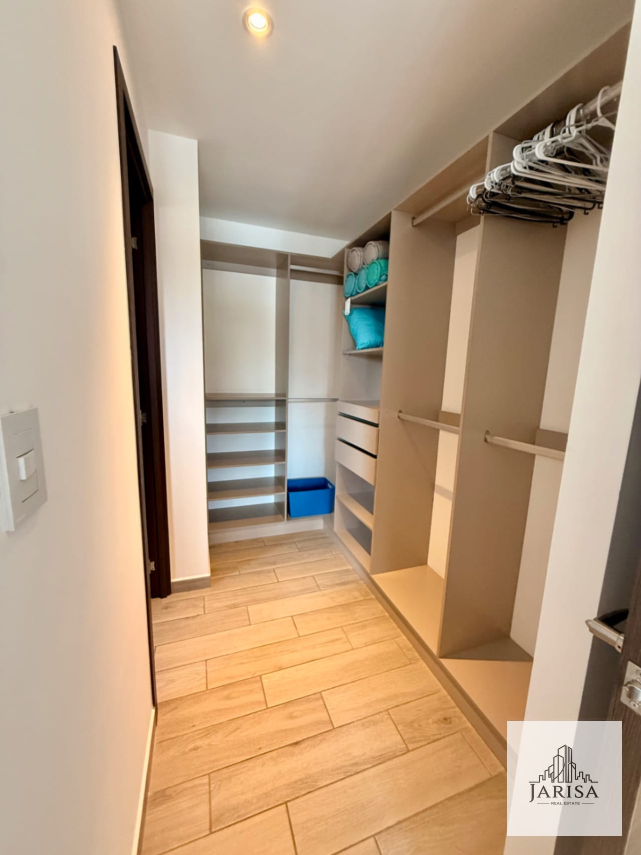 Apartamento Amueblado Zona 10 — Apartamento en Alquiler en Zona 10, Guatemala, Ciudad — foto 7 de 17