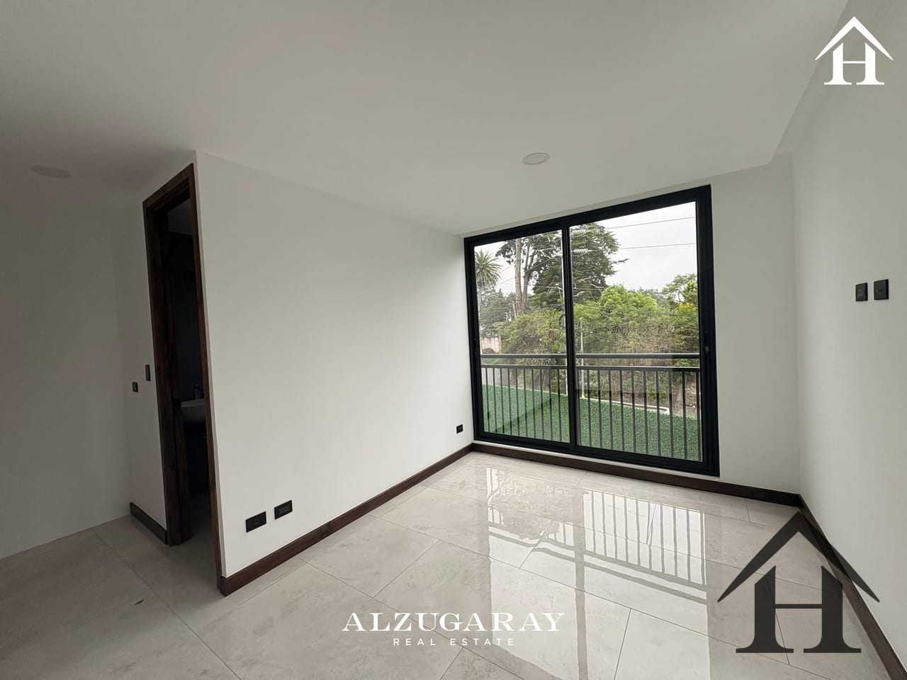 2 casas para estrenar km17.5 Carr a el salv (Cond de 2 casas) — Casa en Venta en Arrazola I, Carretera a El Salvador, Guatemala, Ciudad — foto 8 de 10