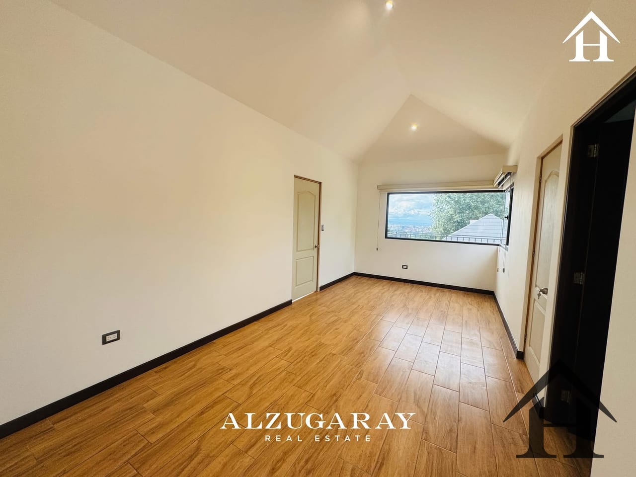 Casa Condominio Antaria Bellas Luces a 10min de zona 10 — Casa en Venta en Bellas Luces, Santa Catarina Pinula, Guatemala, Ciudad — foto 10 de 13