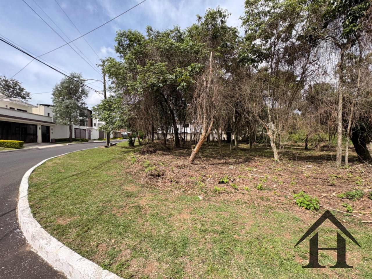 Terrenos planos de esquina Jardines de San Isidro — Terreno en Venta en Jardines de San Isidro, Zona 16, Guatemala, Ciudad — foto 2 de 6