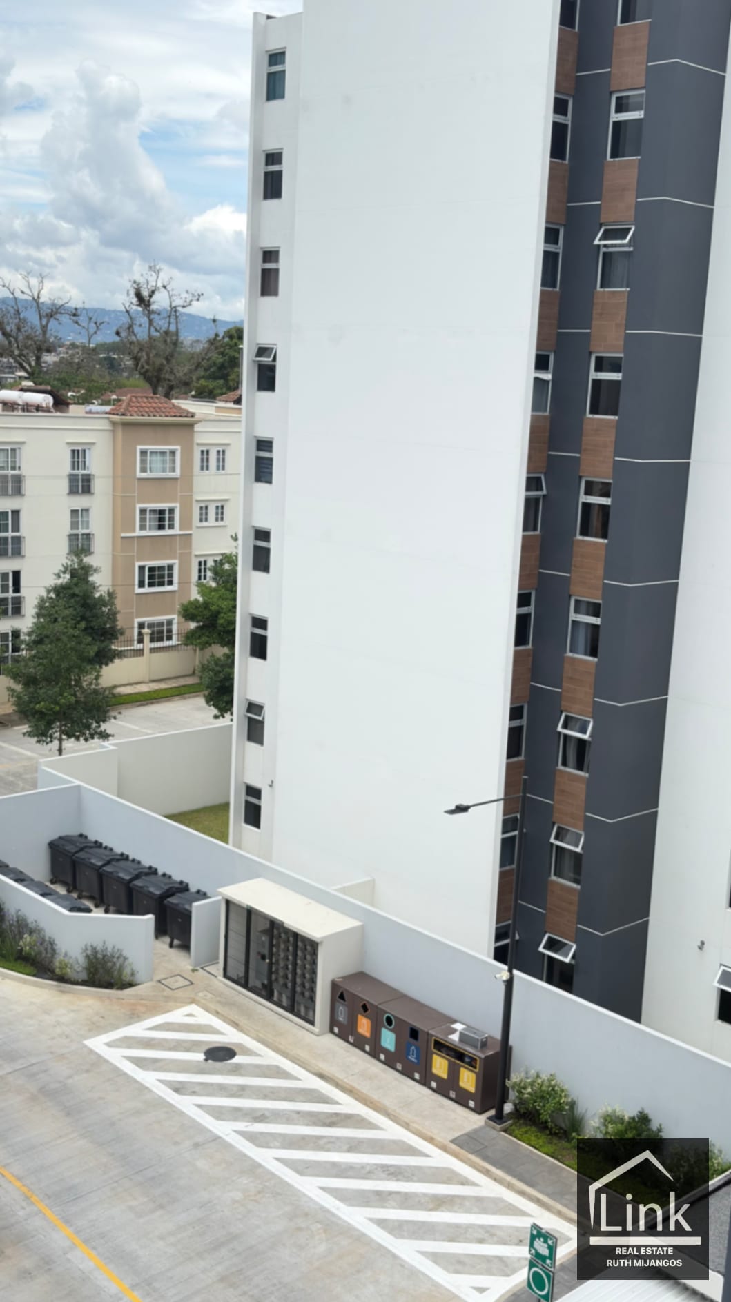 Renta de Villa Condado el Naranjo Serena — Apartamento en Alquiler en Condado Naranjo, Zona 4 Mixco, Guatemala, Ciudad — foto 14 de 14