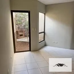 Ganga! En Venta Townhouse en Los Manantiales Km. 19.3 Carr. a San Jose PINULA — Casa en Venta en Los Manantiales, Carretera a El Salvador, Guatemala, Ciudad — foto 9 de 10