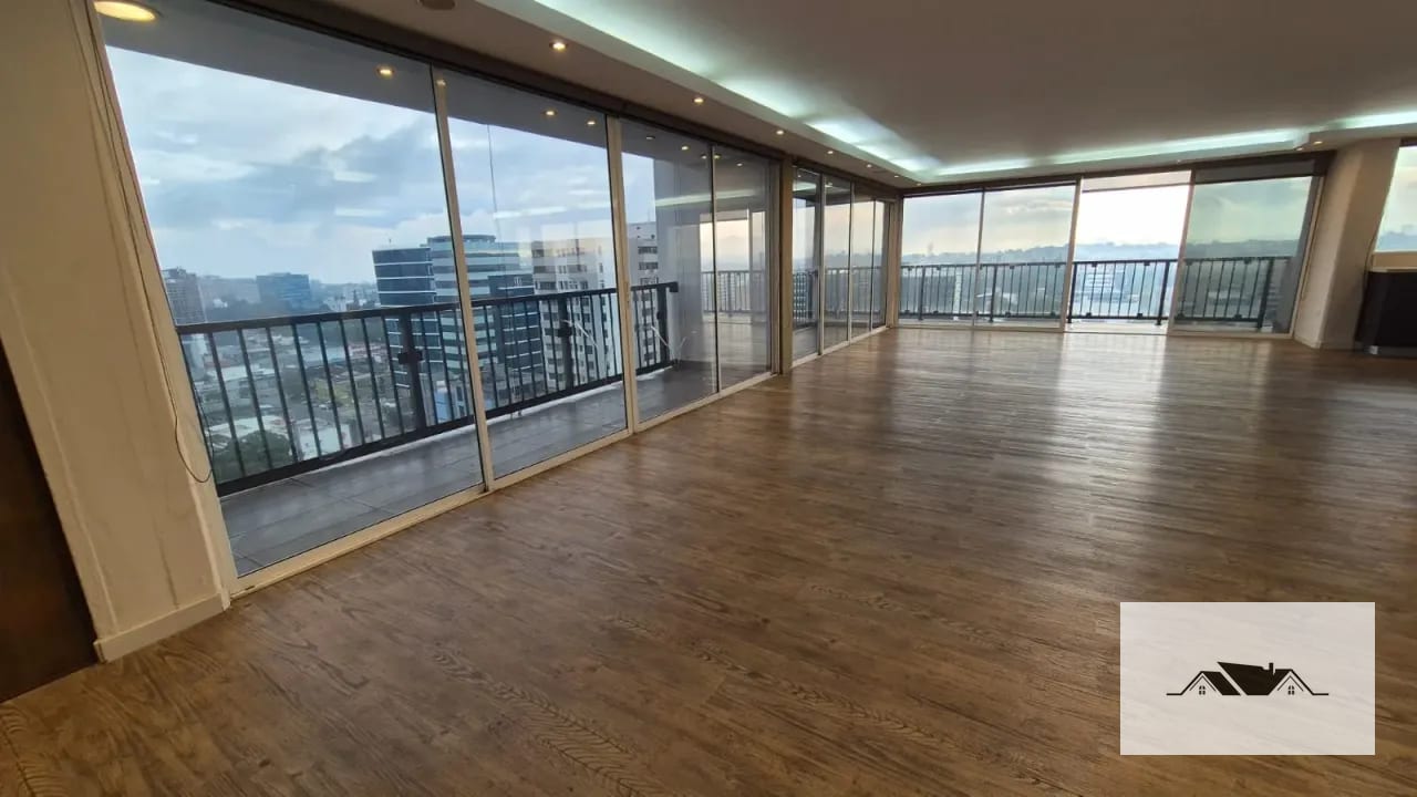 En Venta o Renta Amplio Apartamento Remodelado Zona 10 — Apartamento en Venta en Ciudad Vieja, Zona 10, Guatemala, Ciudad — foto 10 de 14